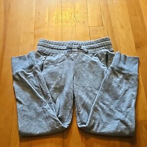 brand: old navy, small size, grey color